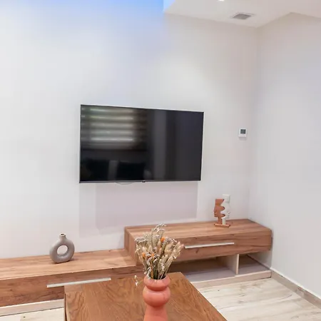 Niotis House - Elegance & Comfort In The Appartement *
