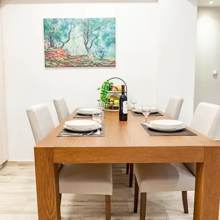 Niotis House - Elegance & Comfort In The Apartment
